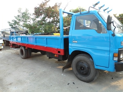 ขายรถ6ล้อ isuzu cheetah ยาว5เมตร50 ทำสีมาใหม่