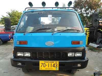 ขายรถ6ล้อ isuzu cheetah ยาว5เมตร50 ทำสีมาใหม่