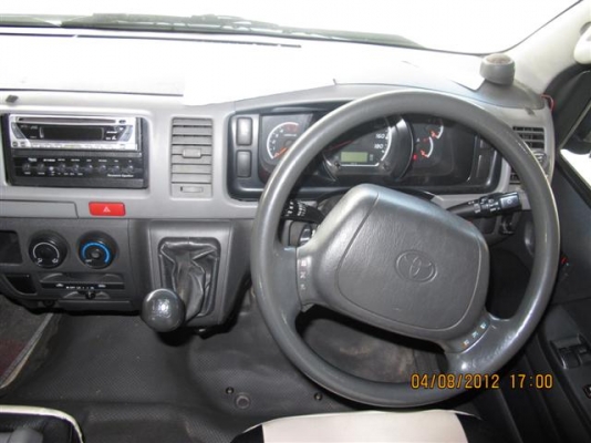 ขายรถตู้COMMUTERปี 06 เจ้าของขายเอง