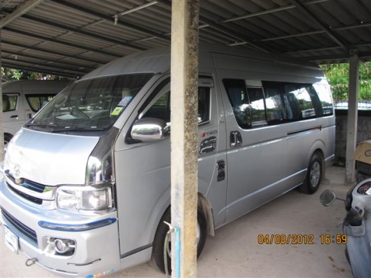 ขายรถตู้COMMUTERปี 06 เจ้าของขายเอง