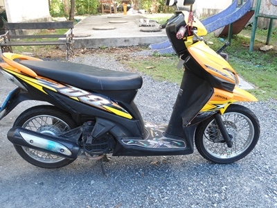 ขายรถจักรยานยนต์honda click สภาพเดิมๆ