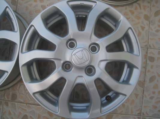 ขายล้อแม็ก Honda brio amaze 14"x5" et+50 4รู100 ถอดรถป้ายแดง ครับ (081-3747940)