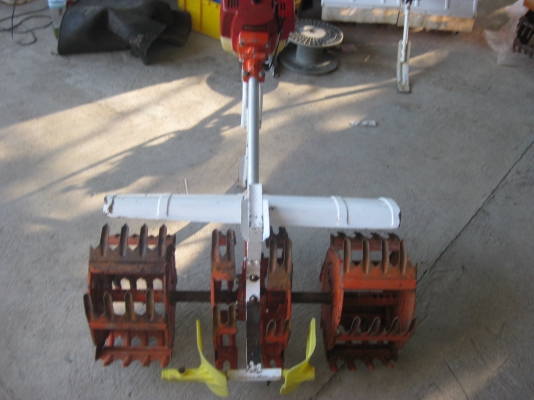 เครื่องพรวนหญ้าในร่องข้าว เครื่องพรวนหญ้าในร่องข้าว