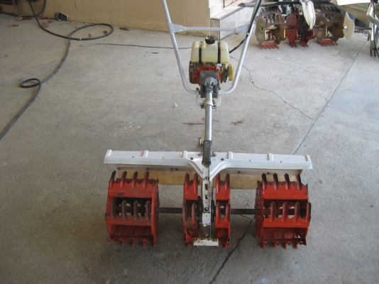 เครื่องพรวนหญ้าในร่องข้าว เครื่องพรวนหญ้าในร่องข้าว