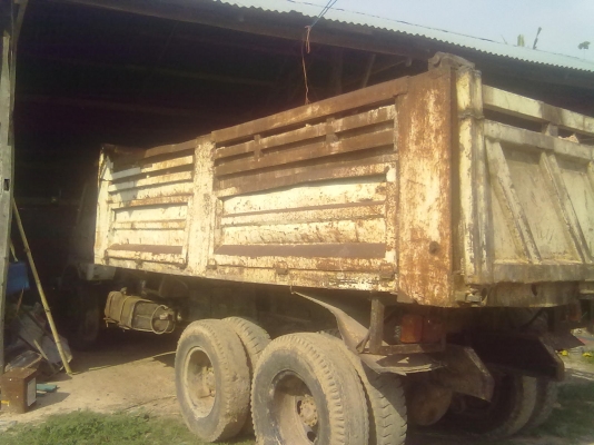 ขายกระบะดั้ม สิบล้อ พร้อมชุดดั้มครับ