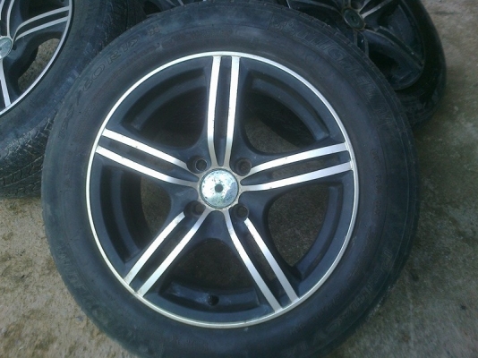 ขายล้อแม็กขอบ15 พร้อมยาง 4รู100