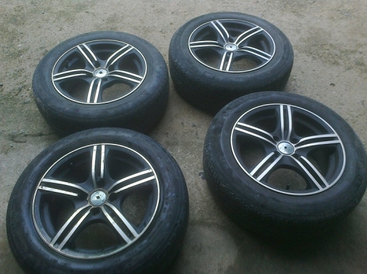 ขายล้อแม็กขอบ15 พร้อมยาง 4รู100