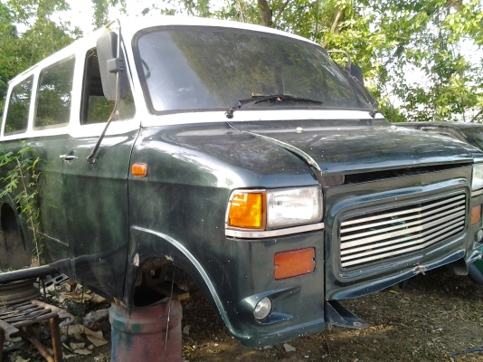 ทรานซิท มีแต่โครงครับ ไม่มีเครื่อง ช่วงล่าง  ทะเบียน ขาย12,000