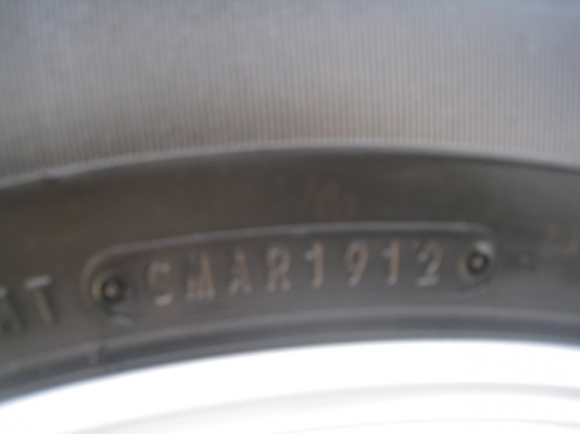 ขายล้อแม็ก Mitsubishi triton 16"x7" et38 6รู139 +ยางปี1912 (081-3747940)