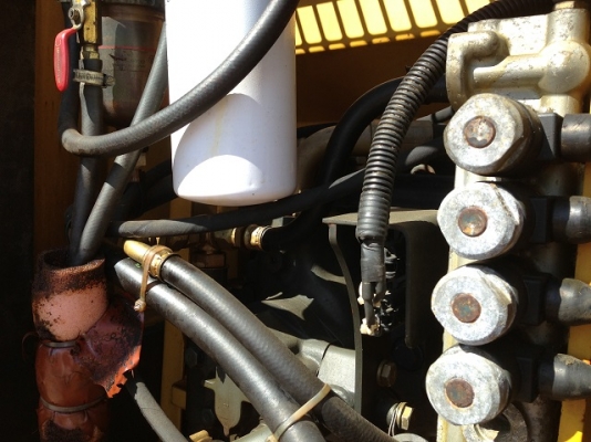 รถแบคโฮ KOMATSU PC130-6 รถแบคโฮ KOMATSU PC130-6