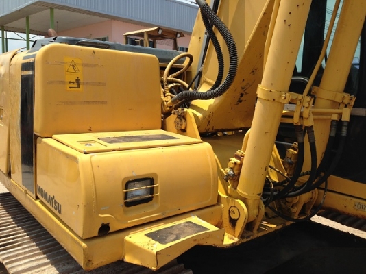 รถแบคโฮ KOMATSU PC130-6 รถแบคโฮ KOMATSU PC130-6