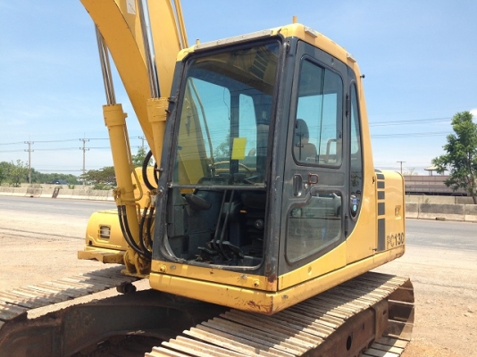 รถแบคโฮ KOMATSU PC130-6 รถแบคโฮ KOMATSU PC130-6