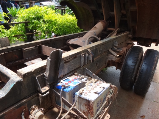 ขายด่วน  รถหกล้อหัวยาวดั้มพ์   เครื่อง 6BD1  พร้อมใช้งาน  มีเล่มทะเบียน