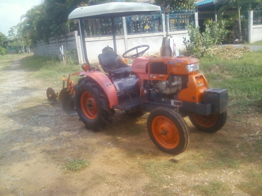 ขาย  KUBOTA  นั้งขับ  RT 140 HP