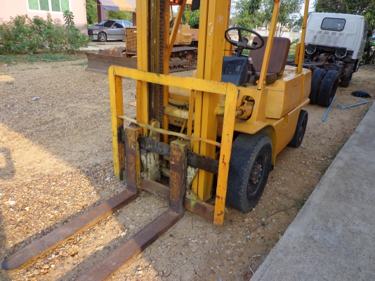 ขายรถยก MITSUBISHI FD30 เครื่องดีเซล ติดต่อคุณยุทธิ์ โทร. 081-9870866 คุณจิ๊ด โทร. 089-7949488