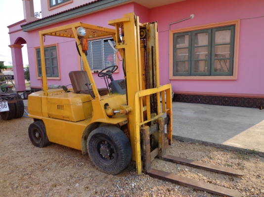 ขายรถยก MITSUBISHI FD30 เครื่องดีเซล ติดต่อคุณยุทธิ์ โทร. 081-9870866 คุณจิ๊ด โทร. 089-7949488