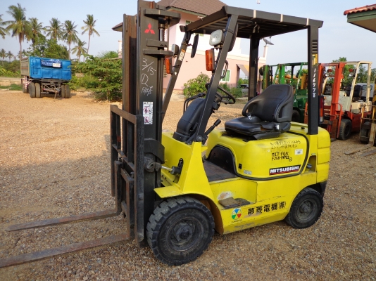 ขายรถยก MITSUBISHI FG15 เครื่องเบนซิน ติดต่อคุณยุทธิ์ โทร. 081-9870866 คุณจิ๊ด โทร. 089-7949488