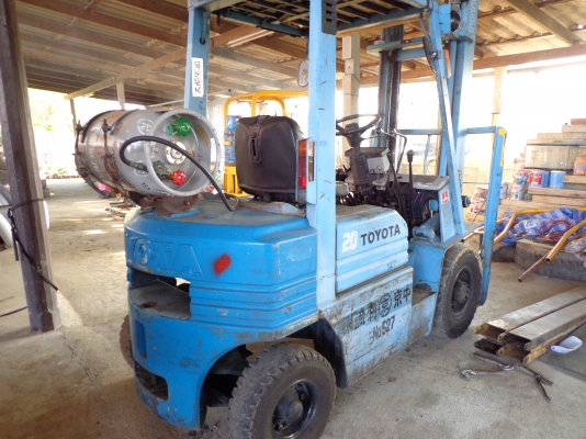 ขายรถยก TOYOTA  5 FG 20 ติดต่อคุณยุทธิ์ โทร. 081-9870866 คณจิ๊ด โทร. 089-7949488