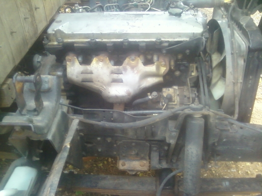 ขาย  หกล้อ NPR 120  HP  ฝาขาว