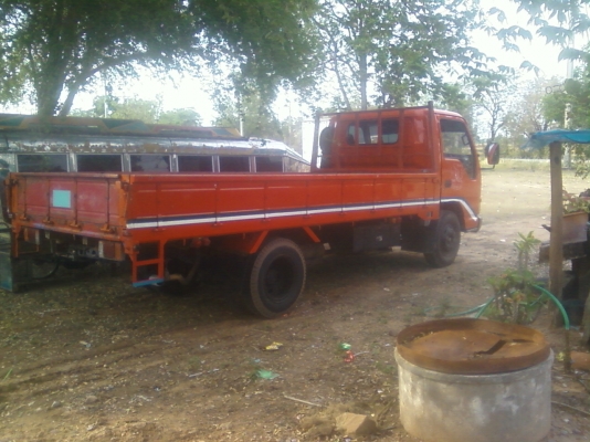 ขาย  หกล้อ NPR 120  HP  ฝาขาว