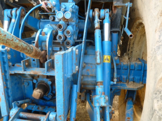 แสงฟ้าเต้นรถ///จำหน่ายรถไถ2เพลา FORD-6640 ฮอนแลน เกียร์ธรรมดา พร้อมเล่มทะเบียน