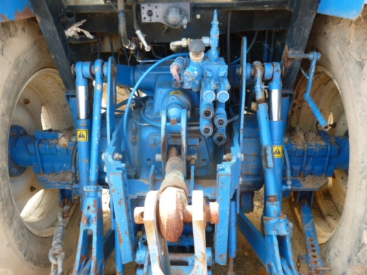 แสงฟ้าเต้นรถ///จำหน่ายรถไถ2เพลา FORD-6640 ฮอนแลน เกียร์ธรรมดา พร้อมเล่มทะเบียน