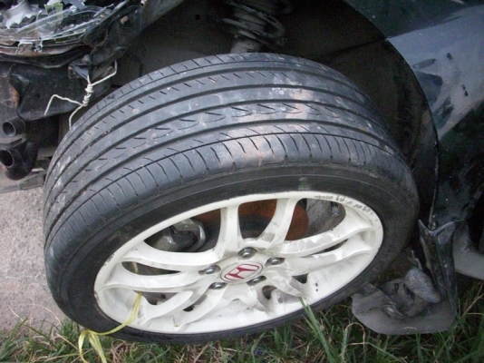 ขายซากรถอุบัติเหตุฮอนด้าซีวิค FD ปี2011สีดำ พร้อมเล่มทะเบียน.บุคคล