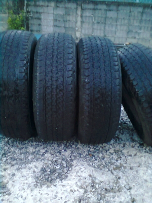 ขายแม็กพร้อมยาง 6 รู ขอบ16 ยางบริสโตร์ 265/70R16 ยางปี09 1ชุด