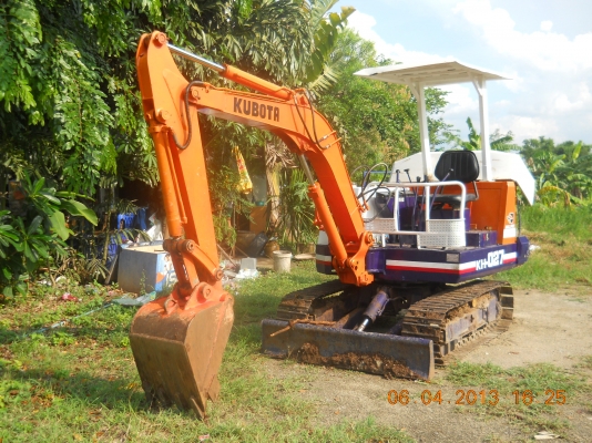 ขายรถแบ็คโฮKUBOTA KH-027 เทียบเท่า PC30 สวยๆพร้อมใช้งาน