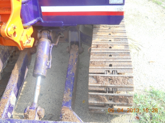 ขายรถแบ็คโฮKUBOTA KH-027 เทียบเท่า PC30 สวยๆพร้อมใช้งาน