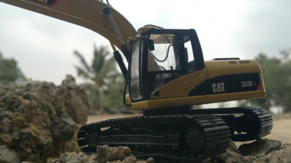 มีมาแล้วครับ โมเดลรถแมคโคcaterpillar 320 DL กับรุ่น323 ใครที่สนใจโมเดลรุ่นนี้ยู่โทรติดต่อได้เลยคับ ติดต่อได้ทุกเวลาคับ มีมาแล้วครับ โมเดลรถแมคโคcaterpillar 320 DL กับรุ่น323 ใครที่สนใจโมเดลรุ่นนี้ยู่โทรติดต่อได้เลยคับ ติดต่อได้ทุกเวลาคับ