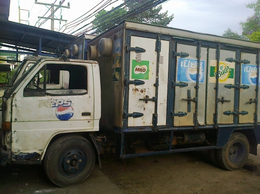 6ล้อตู้แห้ง2คัน 110แรงและ115แรงราคา230000และ290000บ.