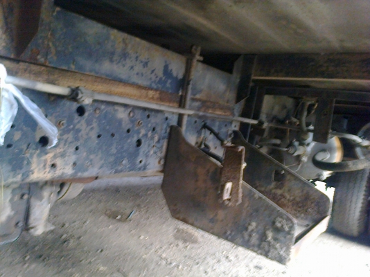 6ล้อตู้แห้ง2คัน 110แรงและ115แรงราคา230000และ290000บ. 6ล้อตู้แห้ง2คัน 110แรงและ115แรงราคา230000และ290000บ.