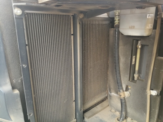 มาใหม่ๆ เอี่ยมๆ กริ๊บๆ KOMATSU PC 50MR-2 อามพิเศษ นำเข้าจากญี่ปุ่นโดยตรง ชั่วโมงทำงานน้อย พร้อมตู้เก๋งสวยๆ โทร.090-986-2521 อ๊อบ