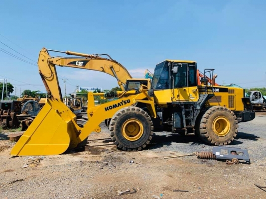 ขายด่วน 980,000 รถตัก KOMATSU WA380-6 เอกสารใบแจ้งจำหน่าย  รถอยู่ ปทุมธานี สามโคก 090-772-3710 090-772-3708