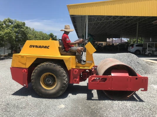 ขายรถบดสั่นสเทือนDYNAPACรถนอกนำเข้าไม่เคยใช้งานในไทย หน้าเหล็กหลังยาง เอวอ่อน สภาพดีพร้อมใช้งาน มีให้เลือกหลายคันหลายขนาด0818302909จิรโรจน์ Line: jiraroj2909