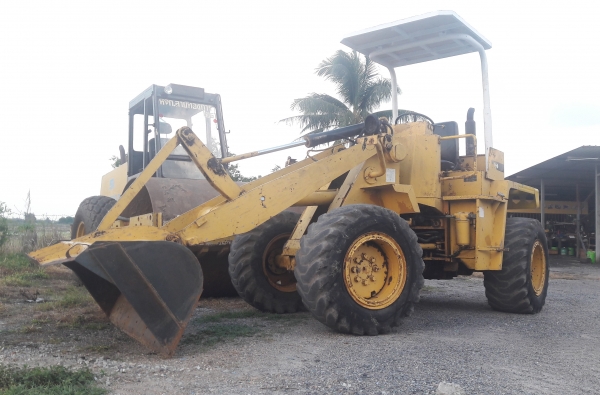 รถตักล้อยาง507 KOMATSU เอวอ่อน สภาพดี รถพร้อมใช้งาน (ไม่ใช่รถที่เขาทิ้งแล้ว)นะครับ