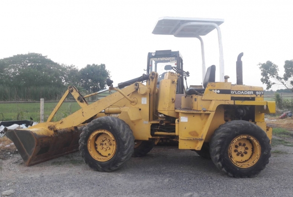 รถตักล้อยาง507 KOMATSU เอวอ่อน สภาพดี รถพร้อมใช้งาน (ไม่ใช่รถที่เขาทิ้งแล้ว)นะครับ
