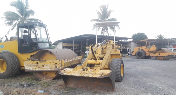 รถตักล้อยาง507 KOMATSU เอวอ่อน สภาพดี รถพร้อมใช้งาน (ไม่ใช่รถที่เขาทิ้งแล้ว)นะครับ