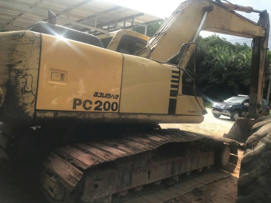 ขายรถแบคโฮ KOMATSU PC200-6 ราคา 700000 ขายรถแบคโฮ KOMATSU PC200-6 ราคา 700000