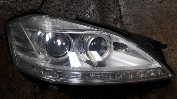 ขายไฟหน้า Mercedes Benz C Class WDB221 รุ่น 2 ขายไฟหน้า Mercedes Benz C Class WDB221 รุ่น 2