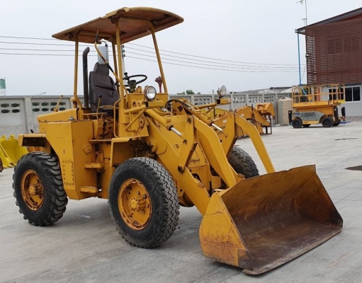 ขายด่วน255,000บาทรถตักมิสซูMS307HLเอวอ่อนขับ4ล้อรถนอกนำเข้าขนาดใหญ่ตัก1.5คิวยกสูง3เมตรเกียร์ทอร์คเครื่องดีเซล4สูบปั้มแรงเทียบเท่าโคมัสซูWA70รถเพื่งนำเข้ามายังไม่เคยใช้ในไทยเลย