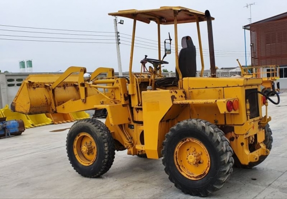 ขายด่วน255,000บาทรถตักมิสซูMS307HLเอวอ่อนขับ4ล้อรถนอกนำเข้าขนาดใหญ่ตัก1.5คิวยกสูง3เมตรเกียร์ทอร์คเครื่องดีเซล4สูบปั้มแรงเทียบเท่าโคมัสซูWA70รถเพื่งนำเข้ามายังไม่เคยใช้ในไทยเลย