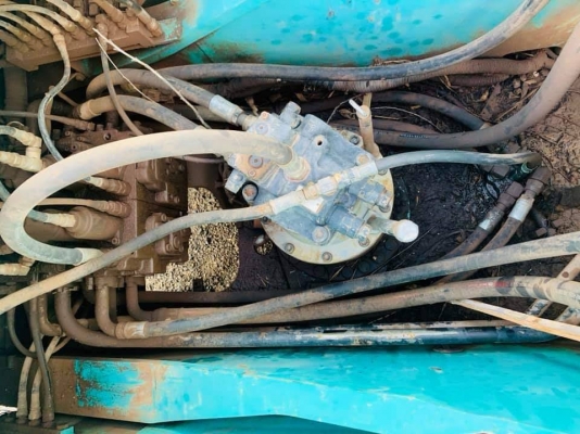 KOBELCO SK200-8 YN12 ตัดแยกอะไหล่ สนใจอะไหล่ ชิ้นไหนสอบถามได้ครับ รถอยู่ ปทุมธานี สามโคก 064-191-1112