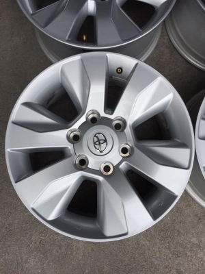 ล้อโตโยต้า17+น๊อต ล้อสวยไม่เบียดบิ่น ชุด5500บ.โทร0879050181.ส่งได้ทั่วไทย