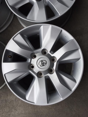 ล้อโตโยต้า17+น๊อต ล้อสวยไม่เบียดบิ่น ชุด5500บ.โทร0879050181.ส่งได้ทั่วไทย