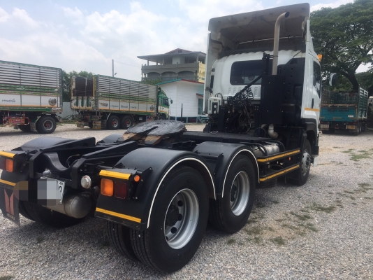 ISUZU 360 แรง ปี 61 หัวลากรุ่นใหม่ King of Truck ไมล์ 42,000 กม. ยางใหม่เต็ม พร้อมหางโลเบท 3 เพลา ท้