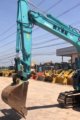 ขายรถขุด KOBELCO SK135SR มีลายหัวกระแทก นำเข้าเองจากญี่ปุ่น สภาพสวยพร้อมใช้ มีVDOการทำงานครับ ขายรถขุด KOBELCO SK135SR มีลายหัวกระแทก นำเข้าเองจากญี่ปุ่น สภาพสวยพร้อมใช้ มีVDOการทำงานครับ