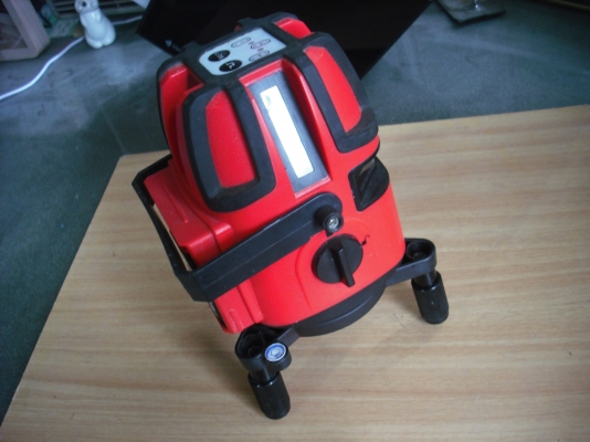 เครื่องวางแนวทำระดับด้วยแสงเลเซอร์ LP-618