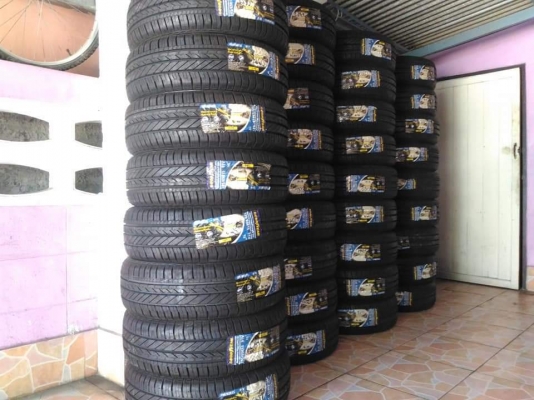 ยางใหม่ตกปี Goodyear Duraplus 195 65 15 ผลิตปี 2017 มีรับประกันให้ทุกเส้น ขายถูก 4 เส้น 4800.-NET **
